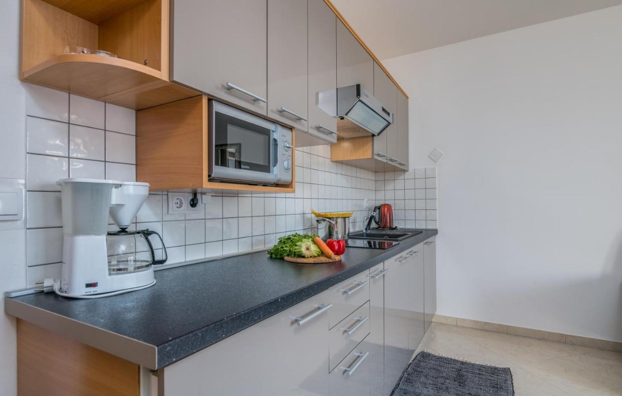 Apartments Kvarner มาลินสกา ภายนอก รูปภาพ