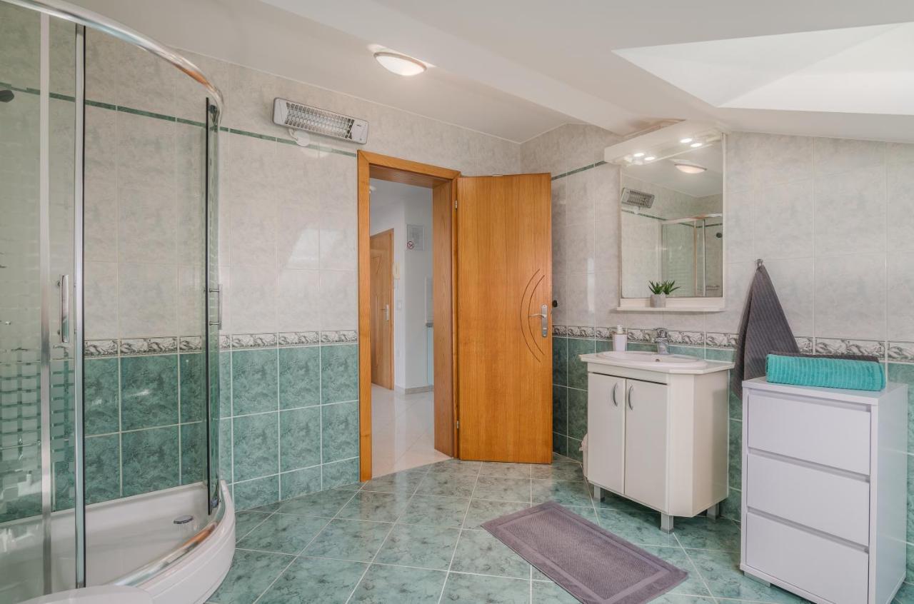 Apartments Kvarner มาลินสกา ภายนอก รูปภาพ