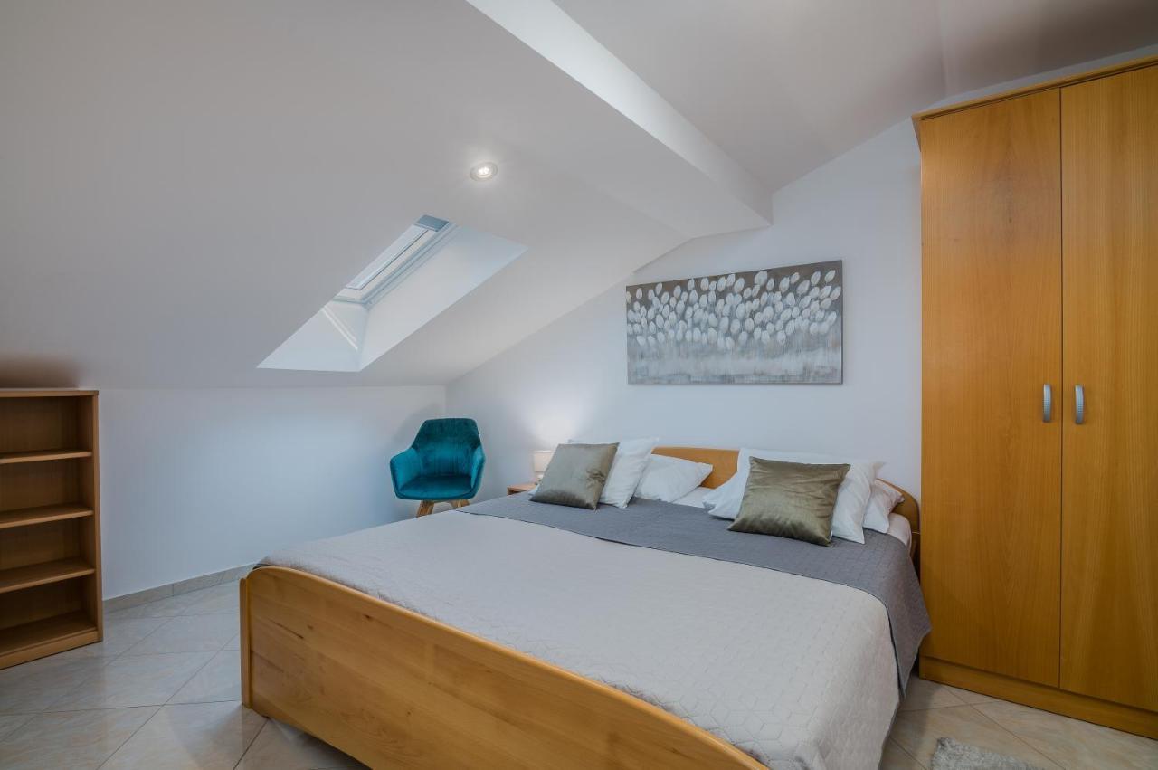 Apartments Kvarner มาลินสกา ภายนอก รูปภาพ
