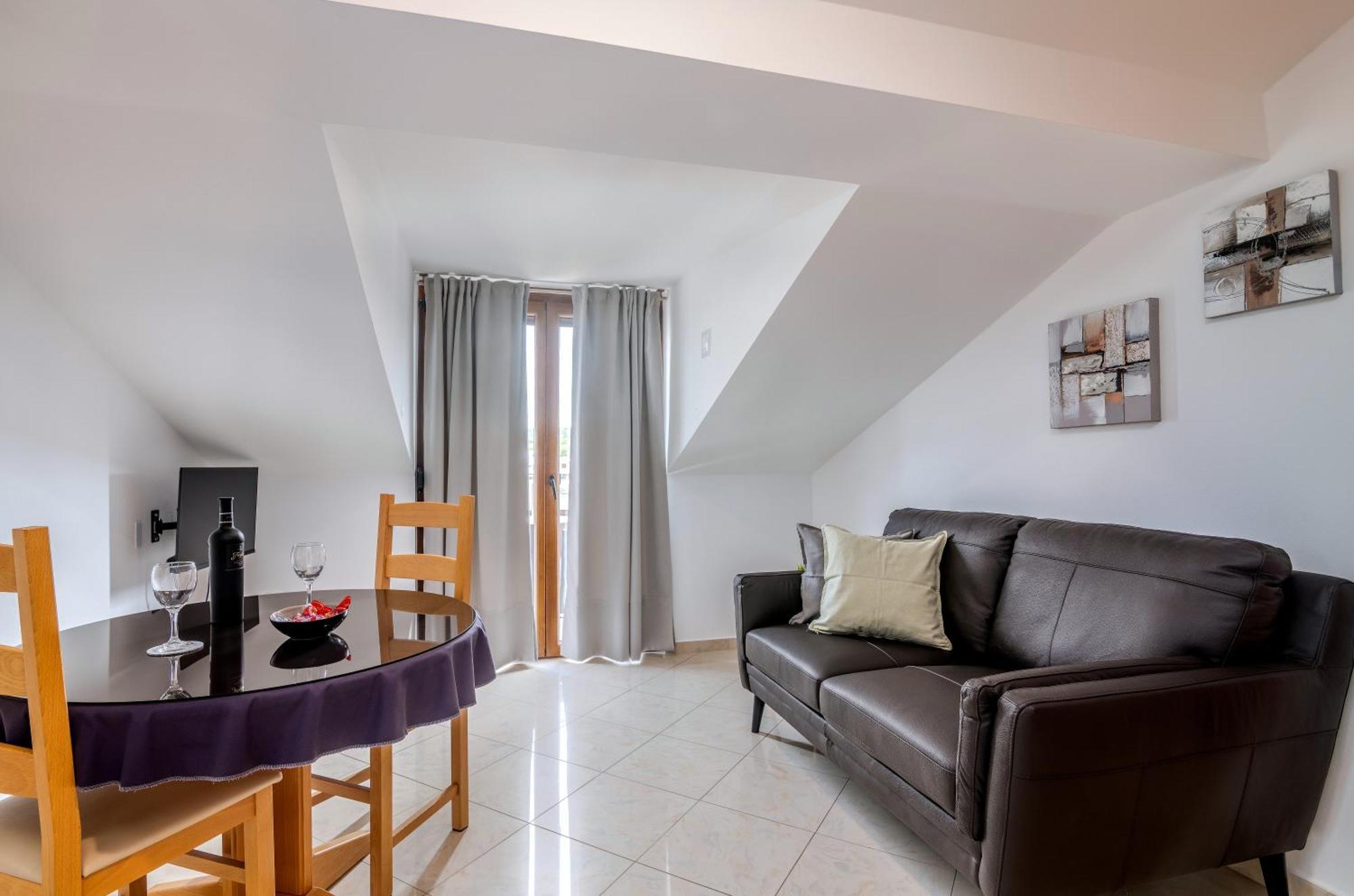 Apartments Kvarner มาลินสกา ภายนอก รูปภาพ