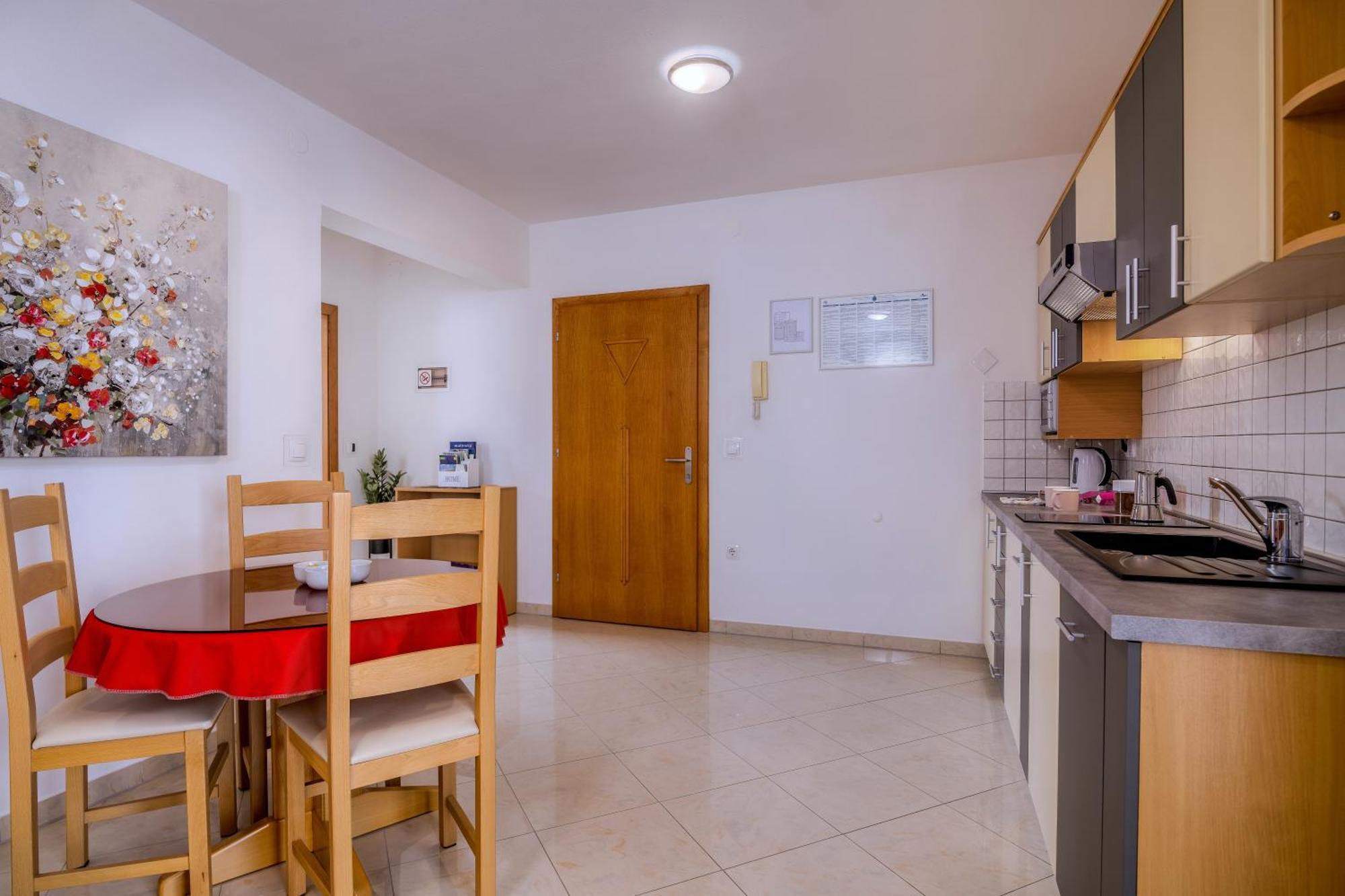 Apartments Kvarner มาลินสกา ภายนอก รูปภาพ