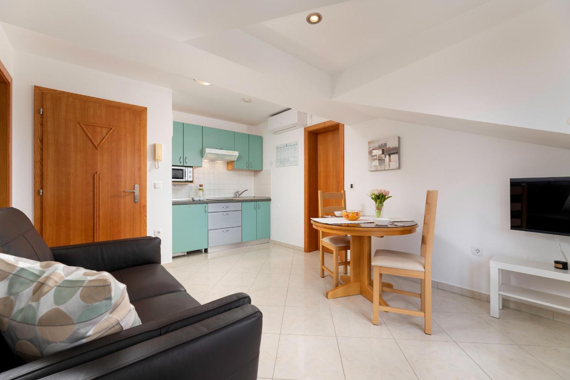 Apartments Kvarner มาลินสกา ภายนอก รูปภาพ