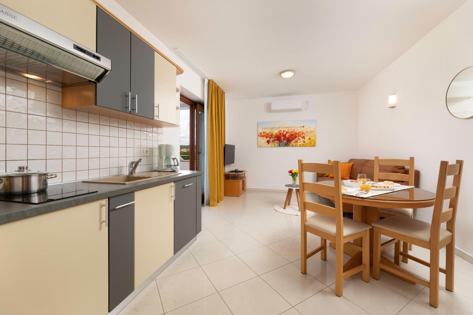 Apartments Kvarner มาลินสกา ภายนอก รูปภาพ